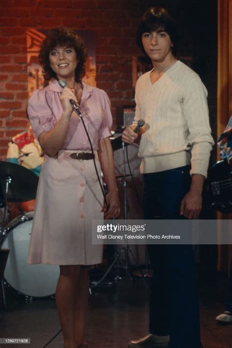 Erin Moran, Scott Baio appearing in the ABC tv series 'Joanie Loves... News Photo - Getty Images