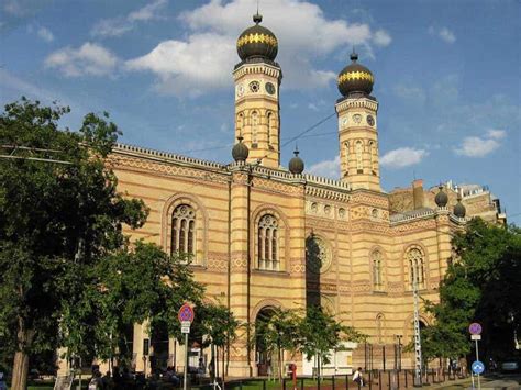 Budapest's Great Synagogue – A Walk Through Jewish History