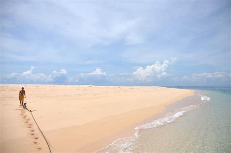 8 Beautiful Beaches in Quezon Province - Out of Town Blog | Beautiful ...