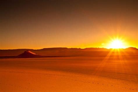 Le coucher de soleil au Sahara Algérien en 10 photos - Nessahra | Desert background, Sunset ...