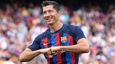 La Liga news: Robert Lewandowski scores a brace as Barcelona beats Elche 3-0