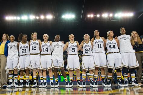 Images from the Michigan women's basketball team's 70-69 win over ...