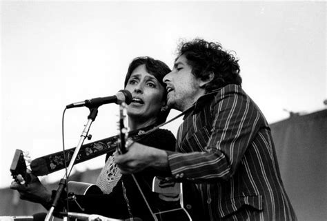 See and listen to your favorite protest songs. | Joan baez, Bob dylan ...