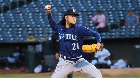 Seattle Mariners, pitcher Luis Castillo agree to 5-year, $108M deal