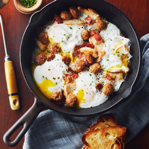 Chicken and Eggs Breakfast Skillet | Chicken.ca