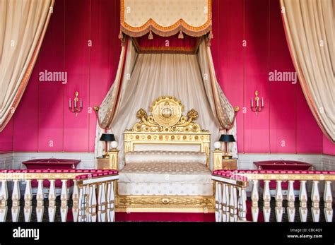 Palace of versailles bedroom hi-res stock photography and images - Alamy