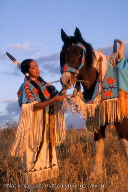 Origins of American Indian Beadwork - Indian Country Traveler ...