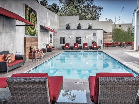 Los Angeles Hotel with Pool & Fitness Center | Hotel Angeleno