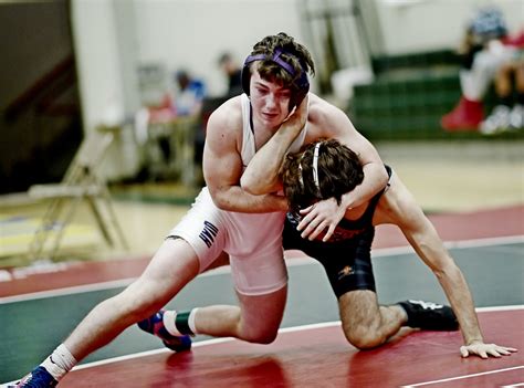 UHS boys wrestling place well in multiple tournaments – The Ukiah Daily Journal