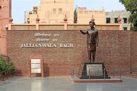 KNOW OUR GLORIOUS HISTORY: What actually happened in JALLIANWALA BAGH??