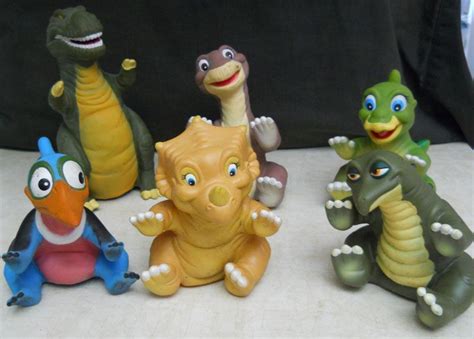 Land Before Time! Pizza Hut toys! In the 80s and early 90s..pizza hut did cool stuff. : r/nostalgia