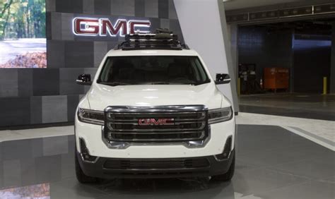 2024 GMC Acadia Dimensions Archives - AutoSnuff.com