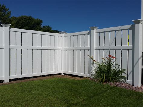 Prestige Semi Private Vinyl Fencing Products | Phillips Outdoor ...