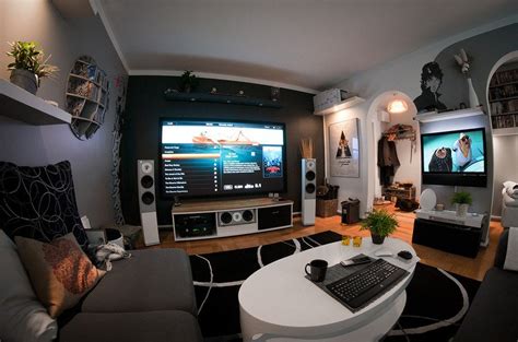 Home Theater Setup A Massive Home Entertainment Setup Picture 2 ...