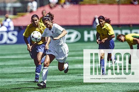 Mia Hamm 1999 WWC Final Mia Hamm (USA) competing in the 1999 FIFA Women ...