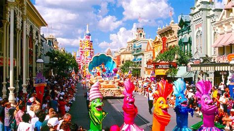 The Best Parades Disney Ever Created - KennythePirate.com