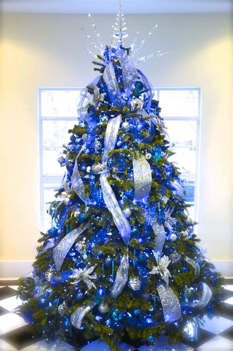 Best 25+ Blue christmas tree decorations ideas on Pinterest | Blue christmas decor, Christmas ...