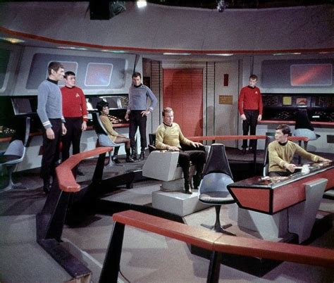 See Star Trek's New Enterprise Bridge In Detail | GIANT FREAKIN ROBOT