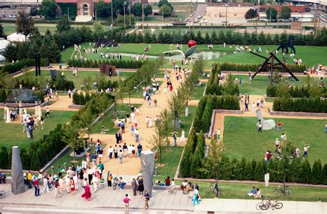 Minneapolis Sculpture Garden_01 - Quennell Rothschild & Partners