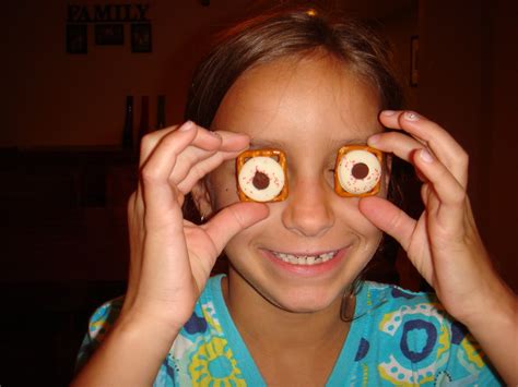 Family Embellishments: Edible Eyeballs