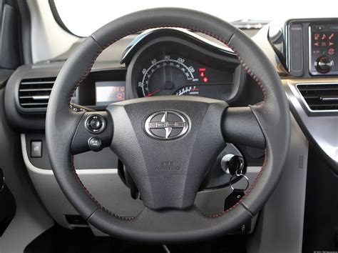 2012 Scion iQ (photos) - CNET