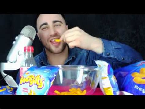 ASMR | Eating Crunchy Cheesy Cheetos & Wotsits (No Talking) EATING ...