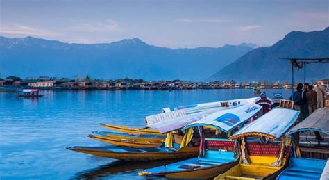 Kashmir Houseboat Package Tour (124139),Holiday Packages to Srinagar ...