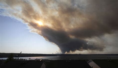 Virginia landfill fire, Canadian wildfires cause hazy skies in D.C ...