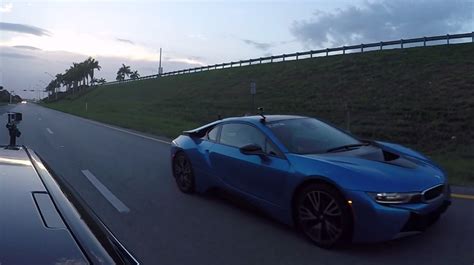 BMW i8 vs. Tesla P85D Insane Mode : autorevue.at