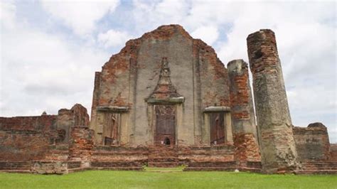 Lopburi Historical Park Thailand Somdej Phra Stock Photo 1819130618 | Shutterstock