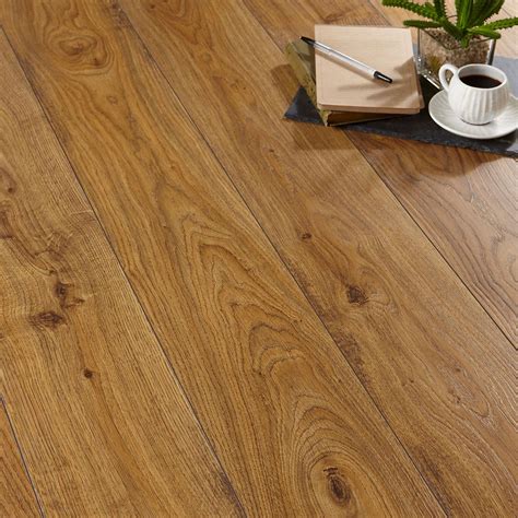 Quickstep Andante Embossed Oak effect, 1.72m² Pack | Oak laminate ...