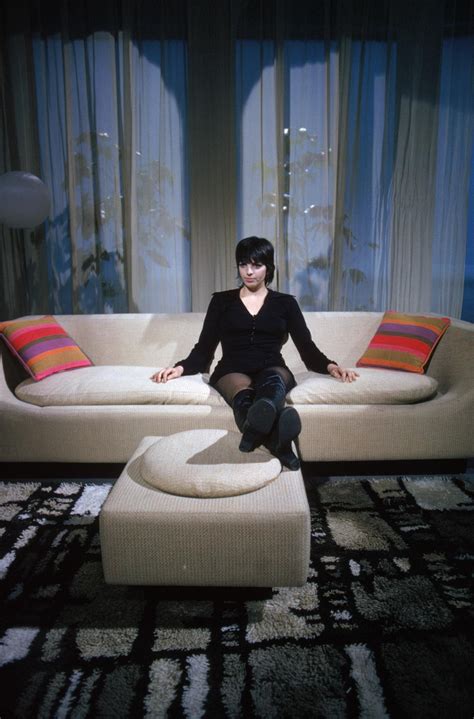 Liza Minnelli’s All-singing, All-dancing Style Is Your Reminder to Dress for Joy