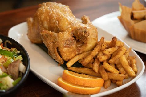 Max's Chicken Restaurant In Mayfair Brings A Taste Of Home To Chicago's Filipino Community