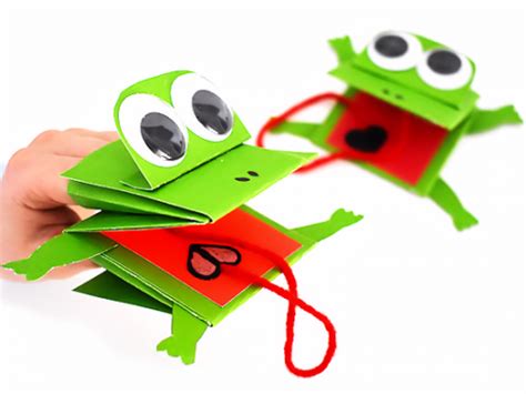 paper frog hand puppet | Our Kid Things