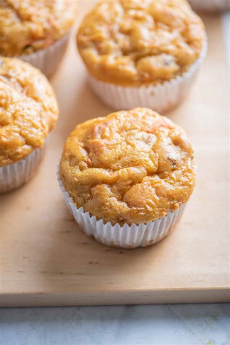 Carrot Cake Muffins {Easy Recipe} | FeelGoodFoodie