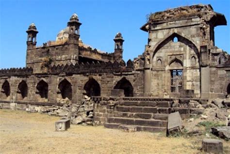 Sitabuldi Fort, Nagpur | Nagpur, Tourist places, Wonders of the world