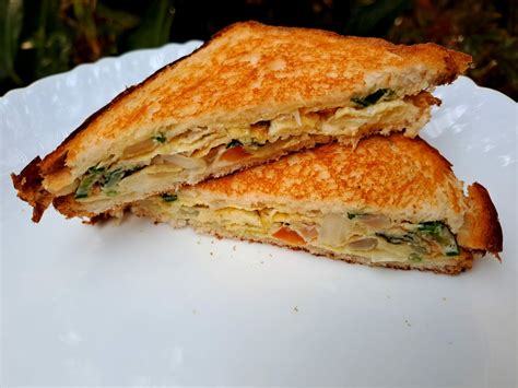 Egg Cheese Sandwich | Cheese Omelette Sandwich - pachakam.com