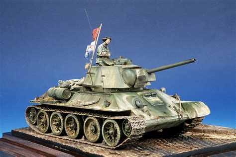 T-34/76 Model 1943; “One on the first tanks into Sebastopol” – Joaquín García Gázquez Modelling Web