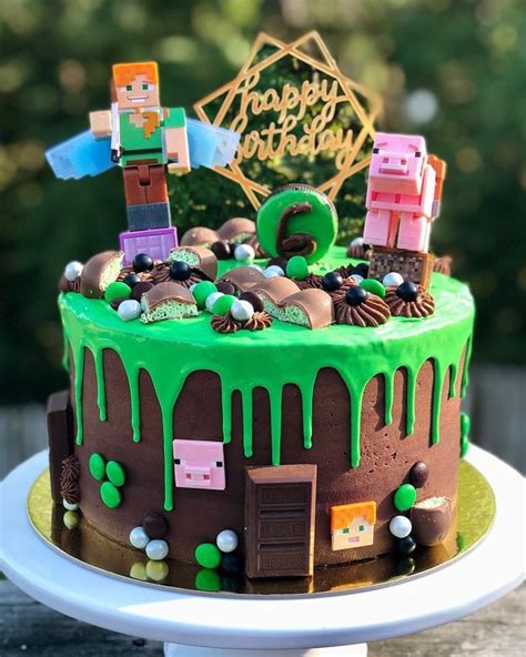 Minecraft cake with cookies and cream filling and chocolate buttercream. #birthd in 2020 ...