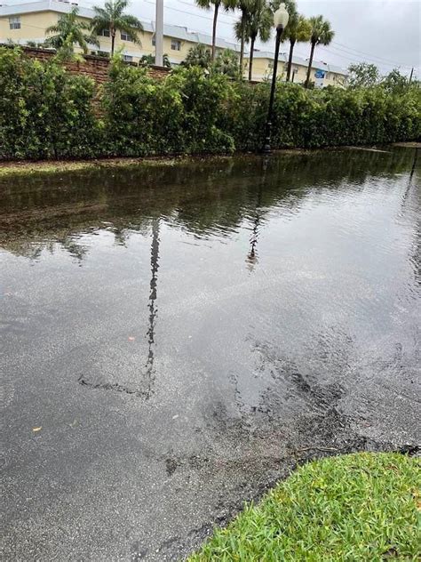 Photos, video of rain and flooding on Miami streets | Miami Herald