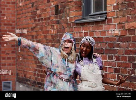 Happy female friends Stock Photo - Alamy