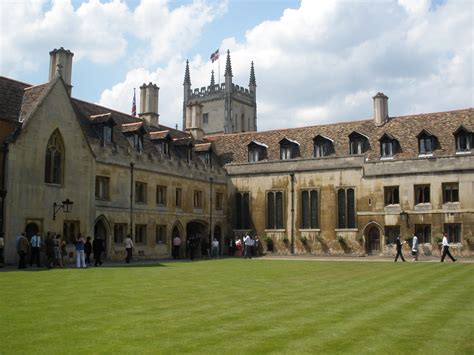 File:Pembroke College Cambridge.JPG - Wikipedia, the free encyclopedia
