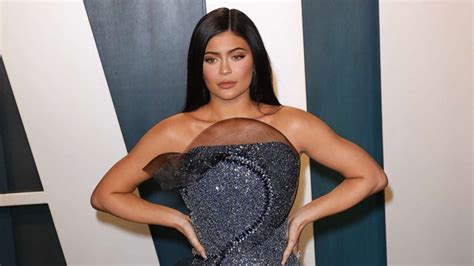 Kylie Jenner and Forbes: Inside their spat over her billionaire status - Good Morning America