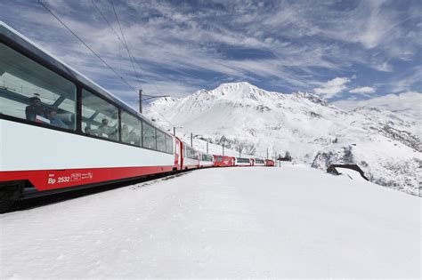 Le Glacier Express, la traversée en train la plus sublime qui soit en Suisse | OpenMinded