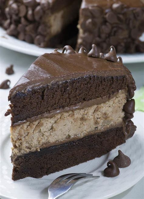 Chocolate Peanut Butter Cheesecake | An Easy Reese's Cup Cheesecake