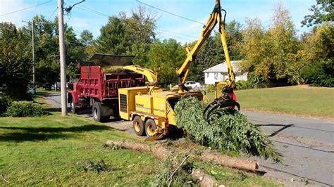 Big Vermeer Wood Chipper with Log Loader - YouTube