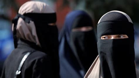 Women expected to wear hijab but not burqa, says Taliban | World News ...