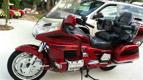 1999 Goldwing GL1500 50th Anniversary edition two tone red 16,989 miles