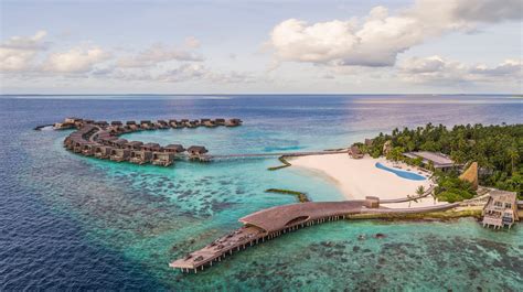 The St. Regis Maldives F&B – Hummingbird Travel