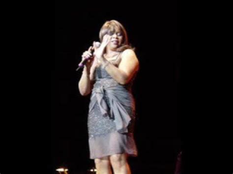 Deniece Williams- Free (Live) - YouTube